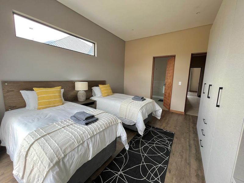 INCOME GENERATING HOME Welcome to this charming 4 bedroom home nestled within Highland Gate Golf Estate - Photo 7