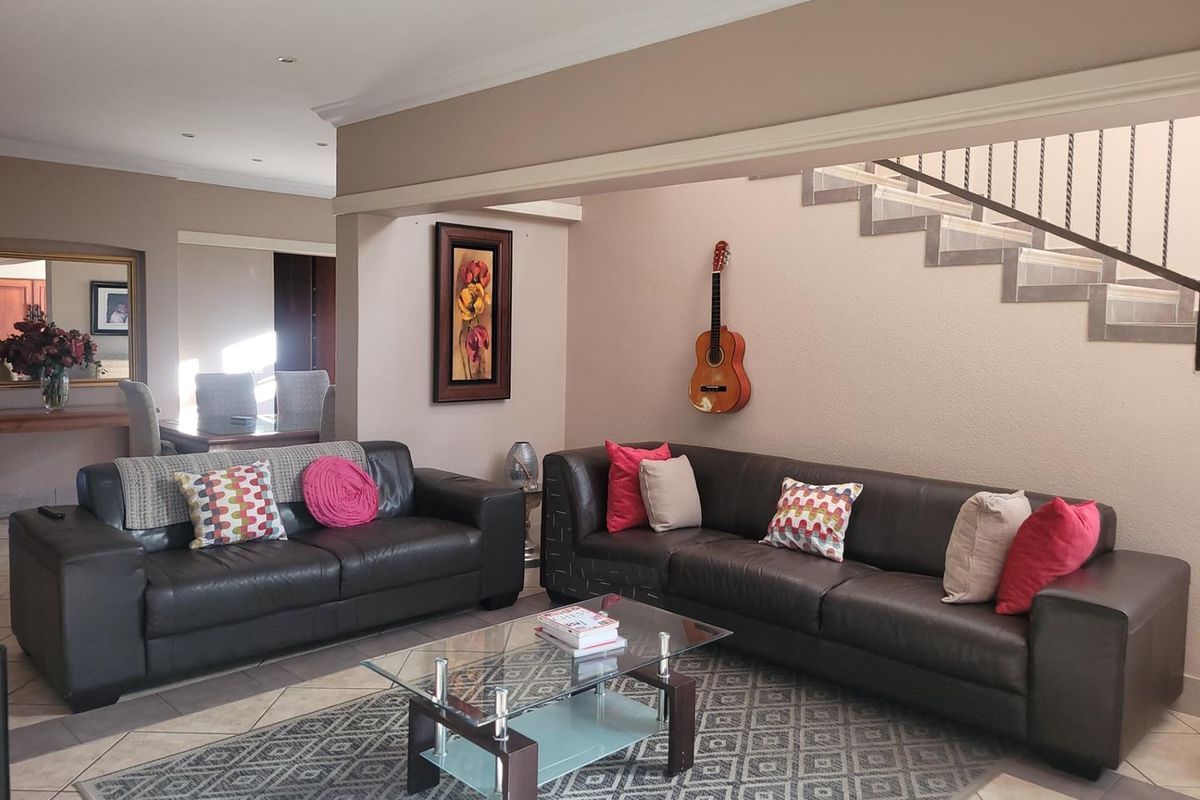 SECURE EXCELLENT LOCATION - EXCLUSIVE SOLE MANDATE! - Photo 4