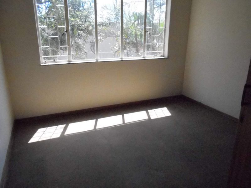 2 Bed, 1 Bath Apartment to rent - Photo 10