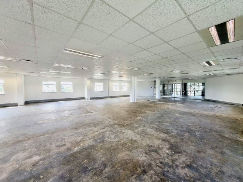 309m2 First-Floor Office in Illovo Sugar Park – Secure, Accessible, and Move-In Ready - Photo 7
