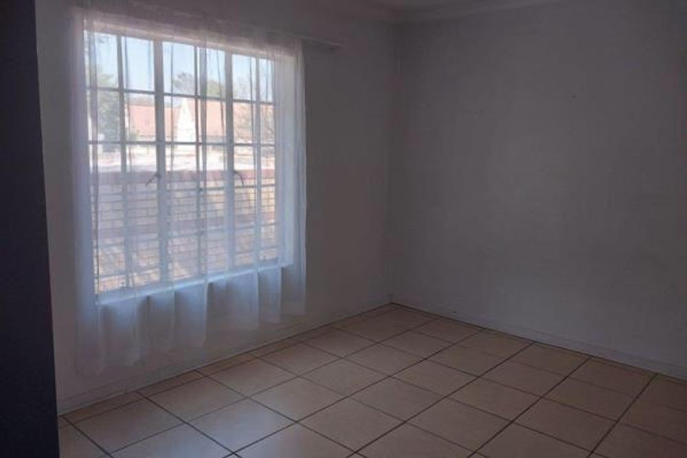 2ND BDROOM