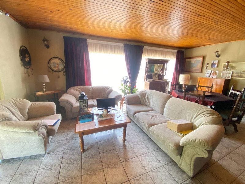 Value Beyond Belief - Home Plus 2 Flatlets - Photo 6