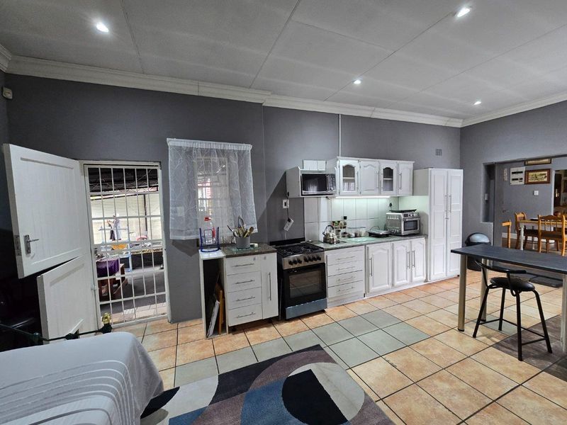 House For Sale in Florentia, Alberton - Photo 8