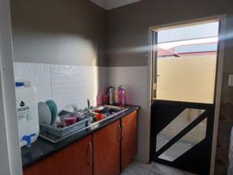 3 Bedroom House for Sale in Doornpoort - Photo 8