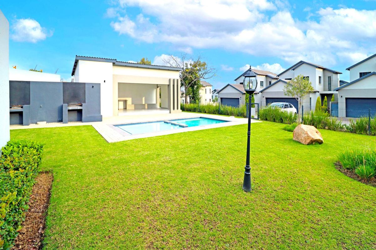 Beautifully Upgraded 3-Bedroom Home in Springwood Estate - Photo 3