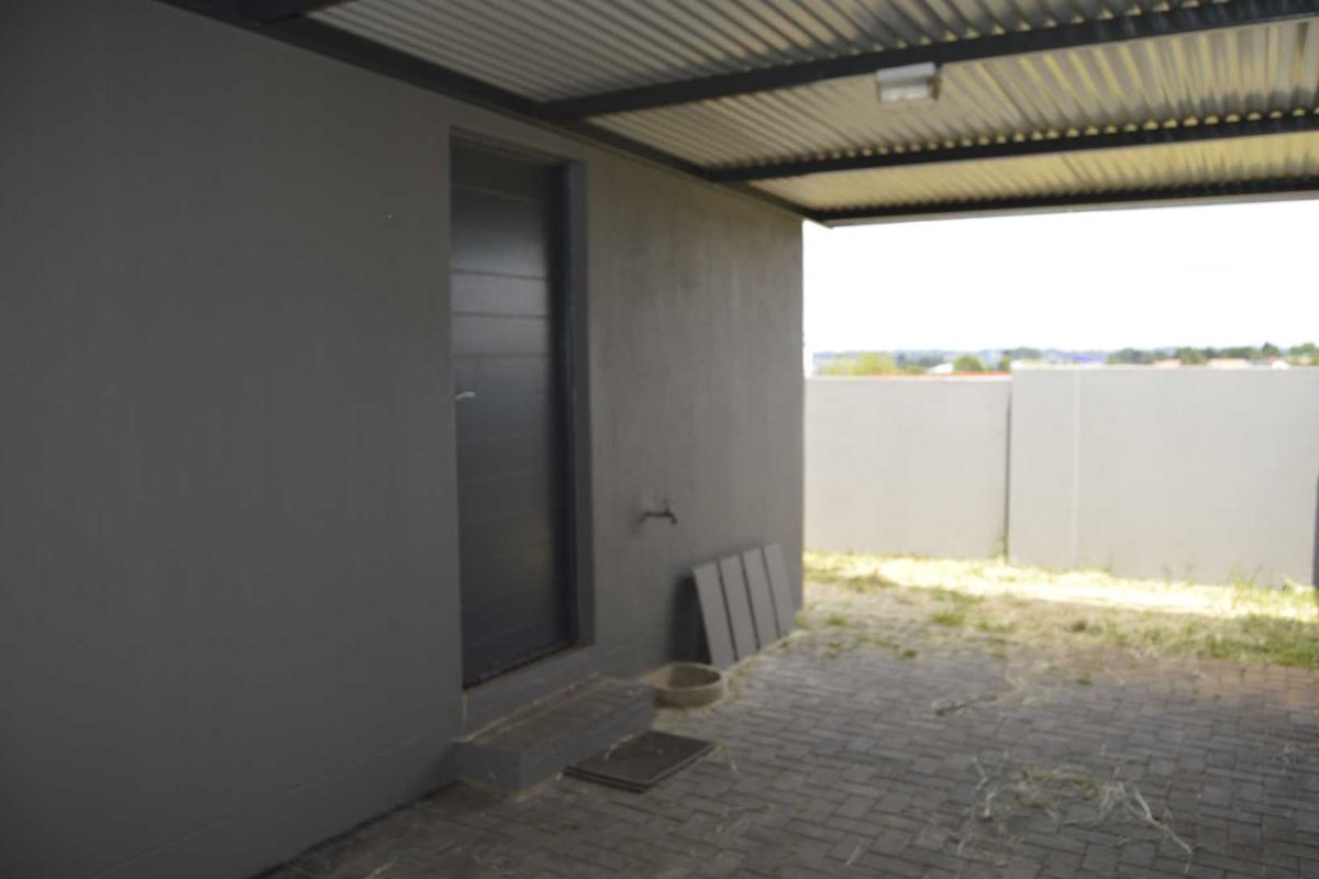 A Story of Serenity at De La Casa - Photo 5