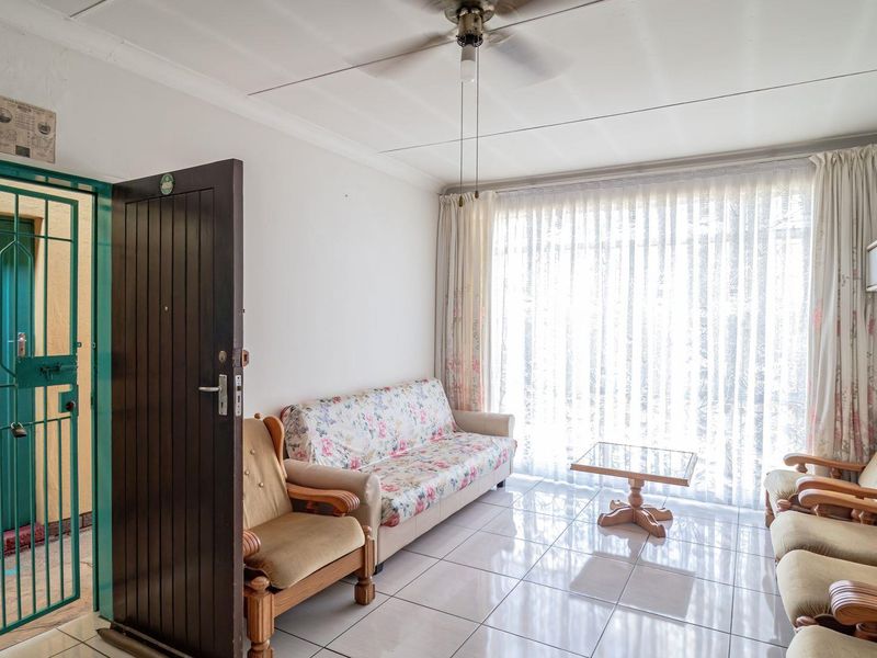 Charming Actonville Residence with Bonus Flatlet! - Photo 3