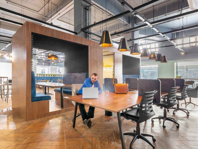 Meet, work or collaborate in a professional SPACES 50 Long Street business hub - Photo 8
