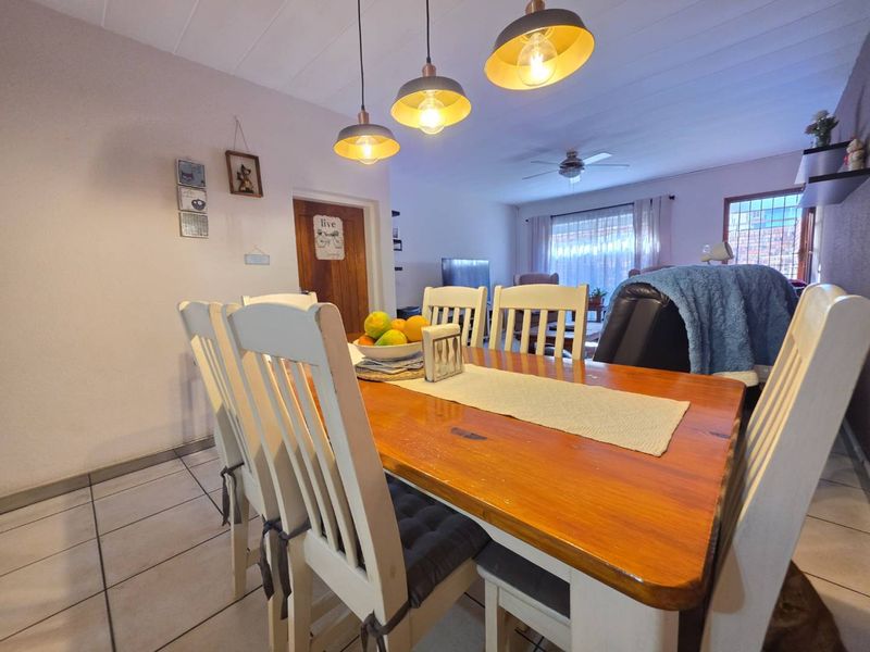 2 Bedroom Townhouse for Sale in New Redruth Alberton - Photo 2