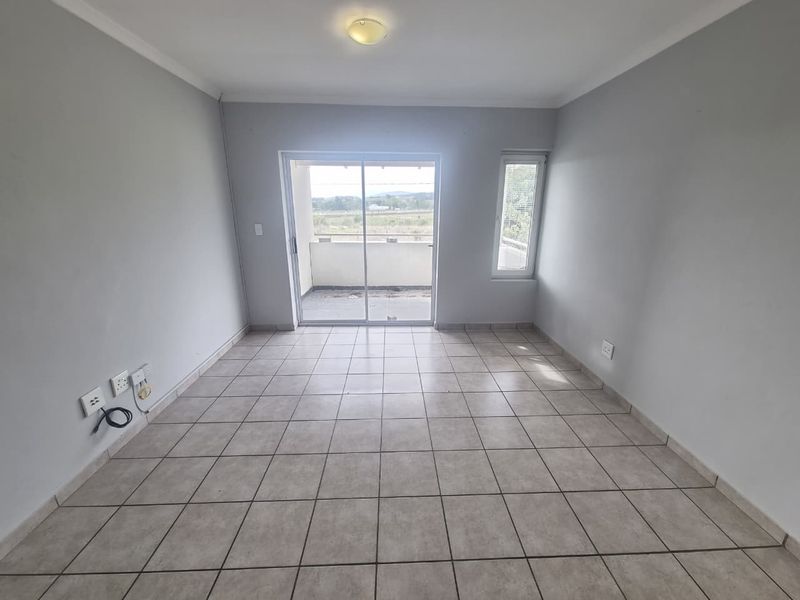 Spacious Unfurnished 2-Bedroom Apartment To Rent in Paarl - Photo 5