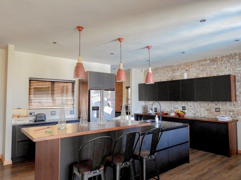 Luxurious Home For Sale at Rossmund Golf Resort, Swakopmund - Photo 2