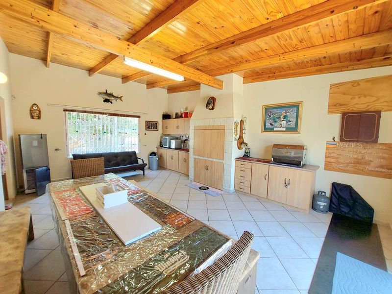 Niemann's Self Catering Family Home - Photo 8