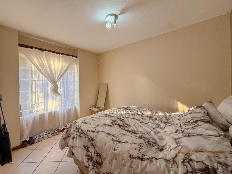 Modern 2-Bedroom Apartment to Rent in Mooikloof Ridge Estate - Photo 7