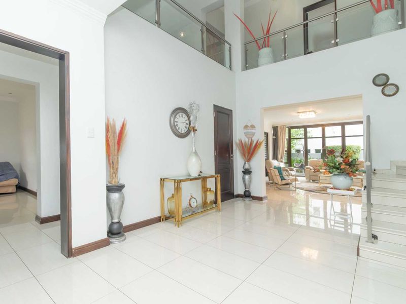 Spacious Double Story Cluster in a Lifestyle Estate - Photo 7