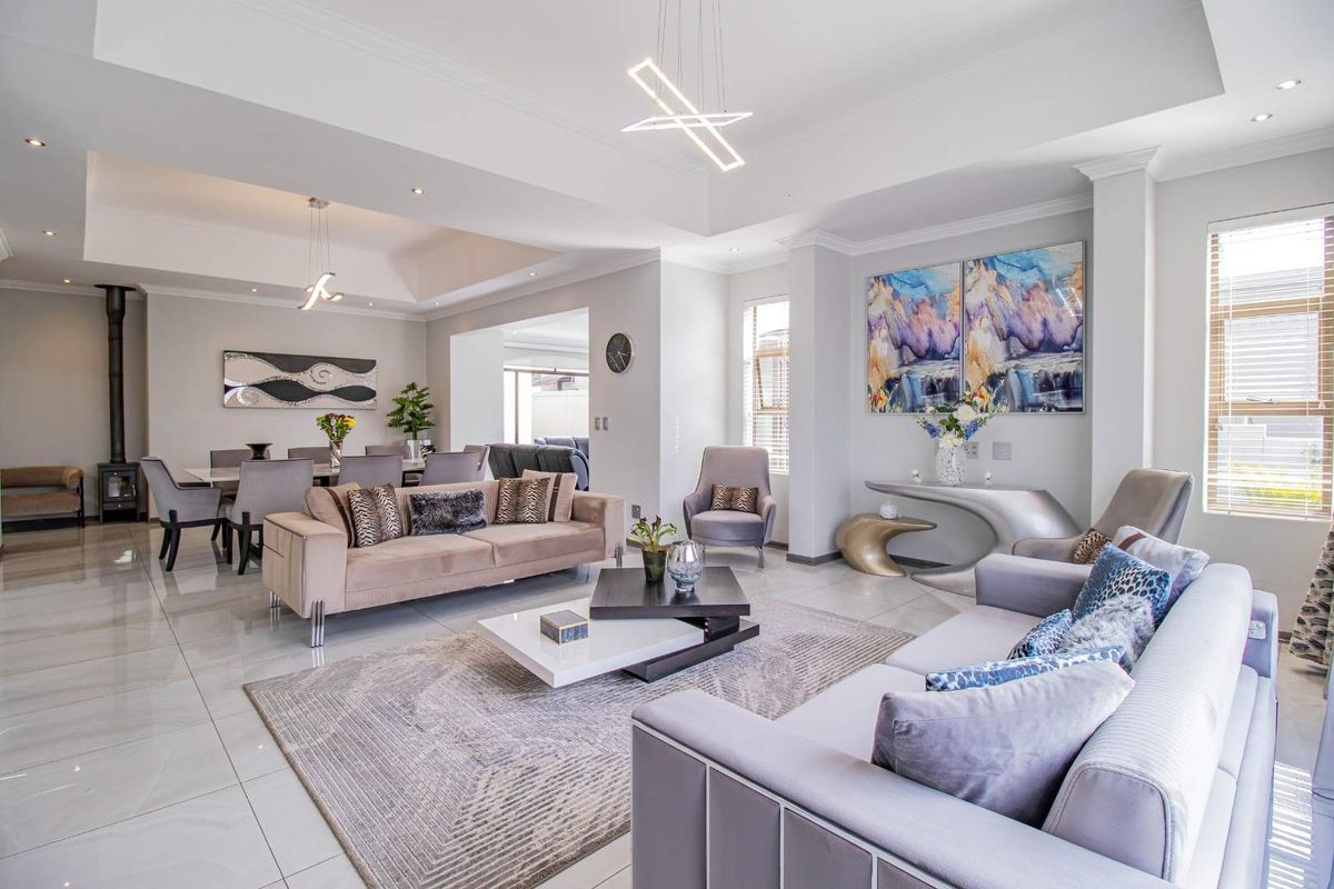 Wow!	This could be YOUR DREAM HOME!  ULTRA MODERN & Immaculate with phenomenal features. - Photo 5