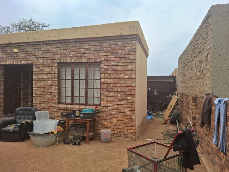 3 Bedroom House for Sale in Soshanguve GG - Photo 6