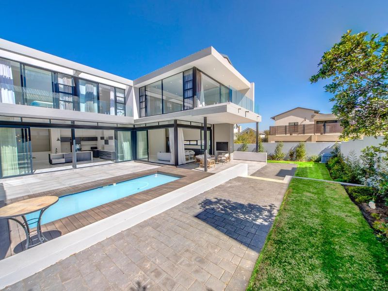 Exquisite Five Bedroom Luxurious Home For Sale in Waterfall Country Estate - Photo 2