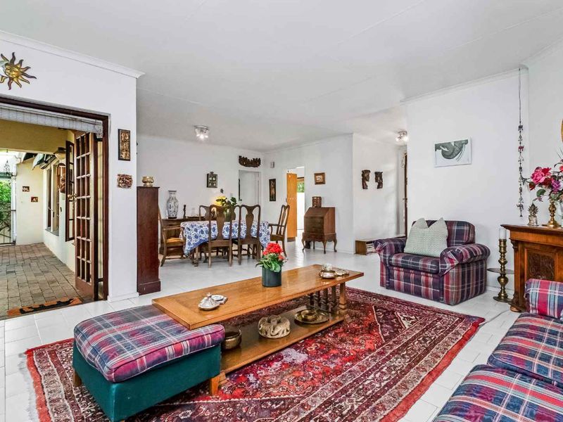 A Delightful Cluster Home In Sought After Lanzerac Situated On A Corner Stand - Photo 3