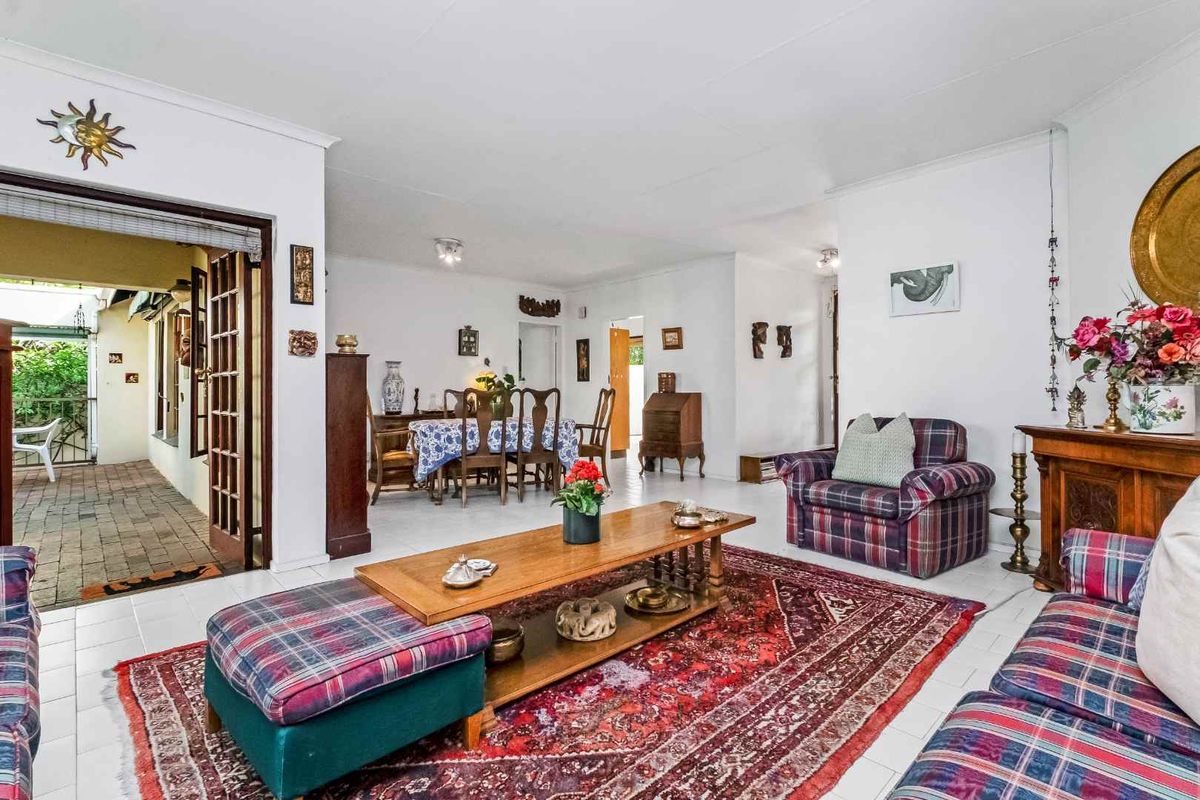 A Delightful Cluster Home In Sought After Lanzerac Situated On A Corner Stand - Photo 3