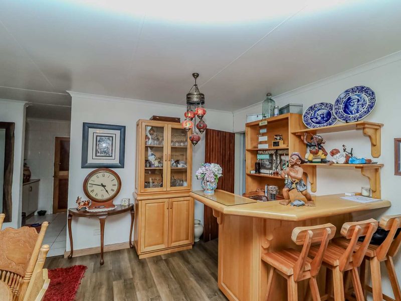 Charming 3-Bedroom Cluster Home in a Safe, Peaceful Complex - Photo 5