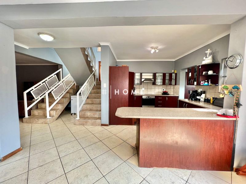 Family Home for sale near Windhoek Gimnasium - Photo 6