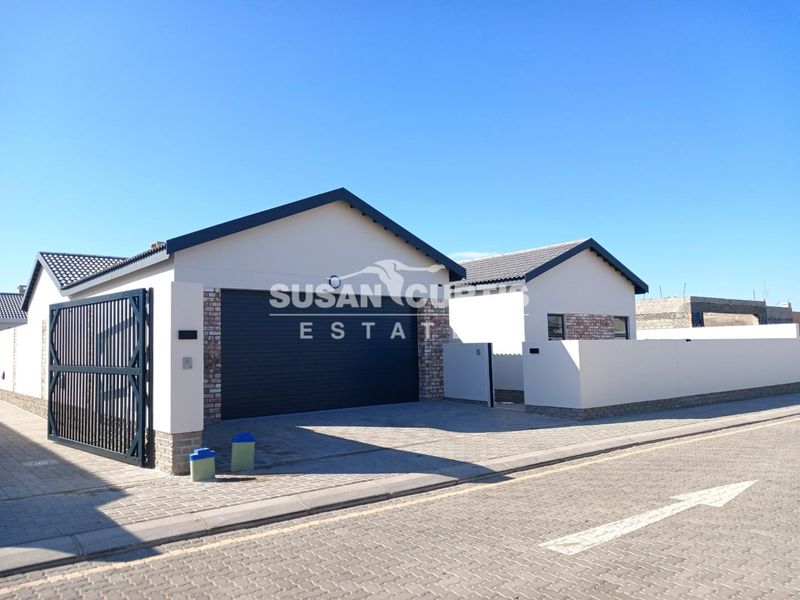 BRAND NEW 3 BEDROOM FAMILY HOME - Photo 1
