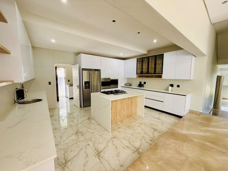 Five Bedroom Home for Rent In Waterfall Country Estate. - Photo 3