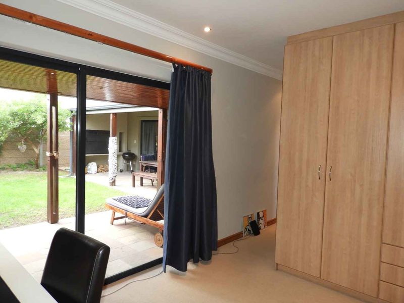 Beautiful corner home in Atlantic Links Estate, Melkbosstrand - Photo 8