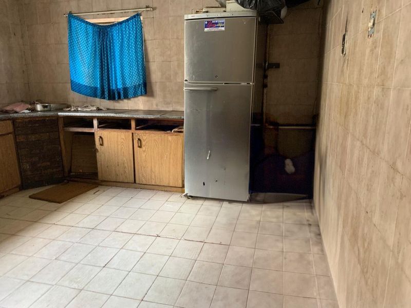 Secure & Spacious: Ideal for Families & Investors! - Photo 3