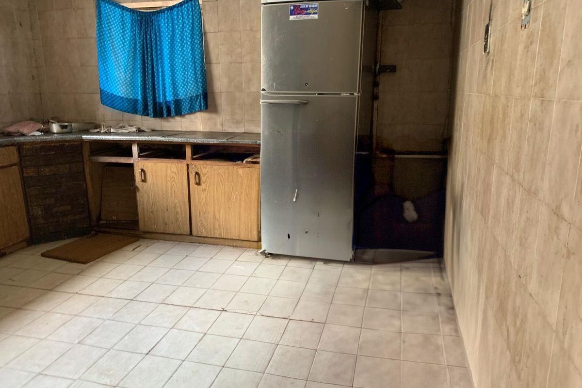 Secure & Spacious: Ideal for Families & Investors! - Photo 3