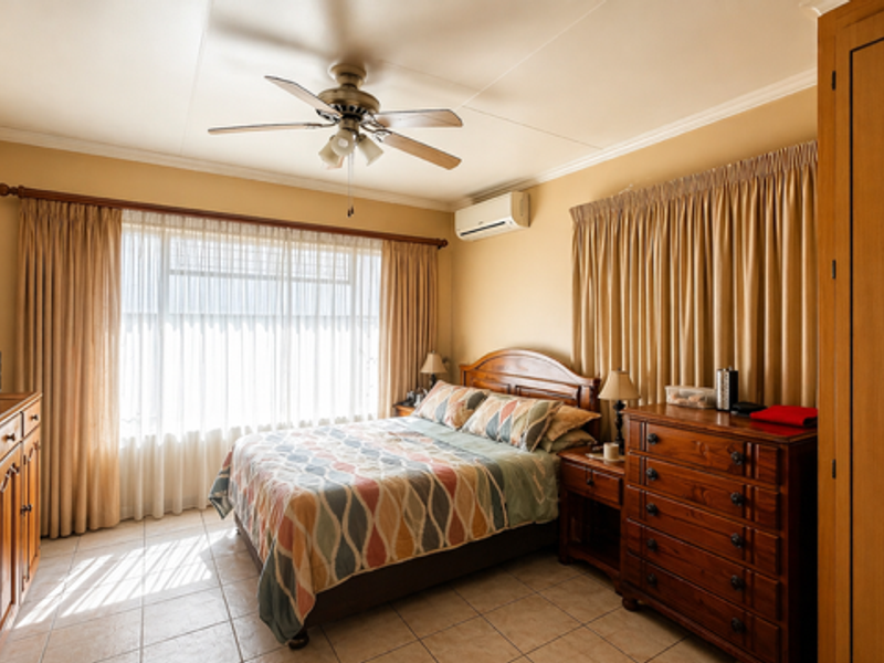 Spacious Family Home with Flatlet - Photo 9