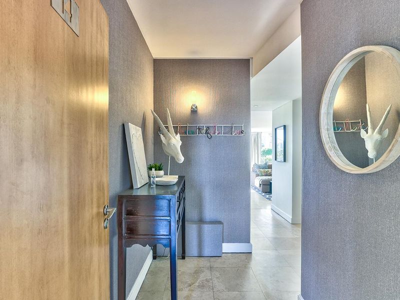 Luxury Garden Apartment in Exclusive Bantry Bay Estate - Photo 3