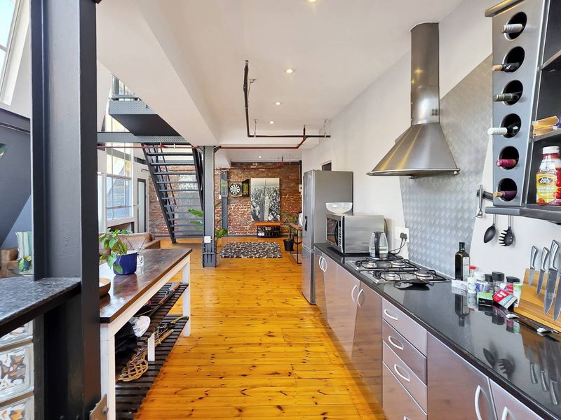 Trendy Loft-Style Studio | Airbnb Friendly - Photo 10