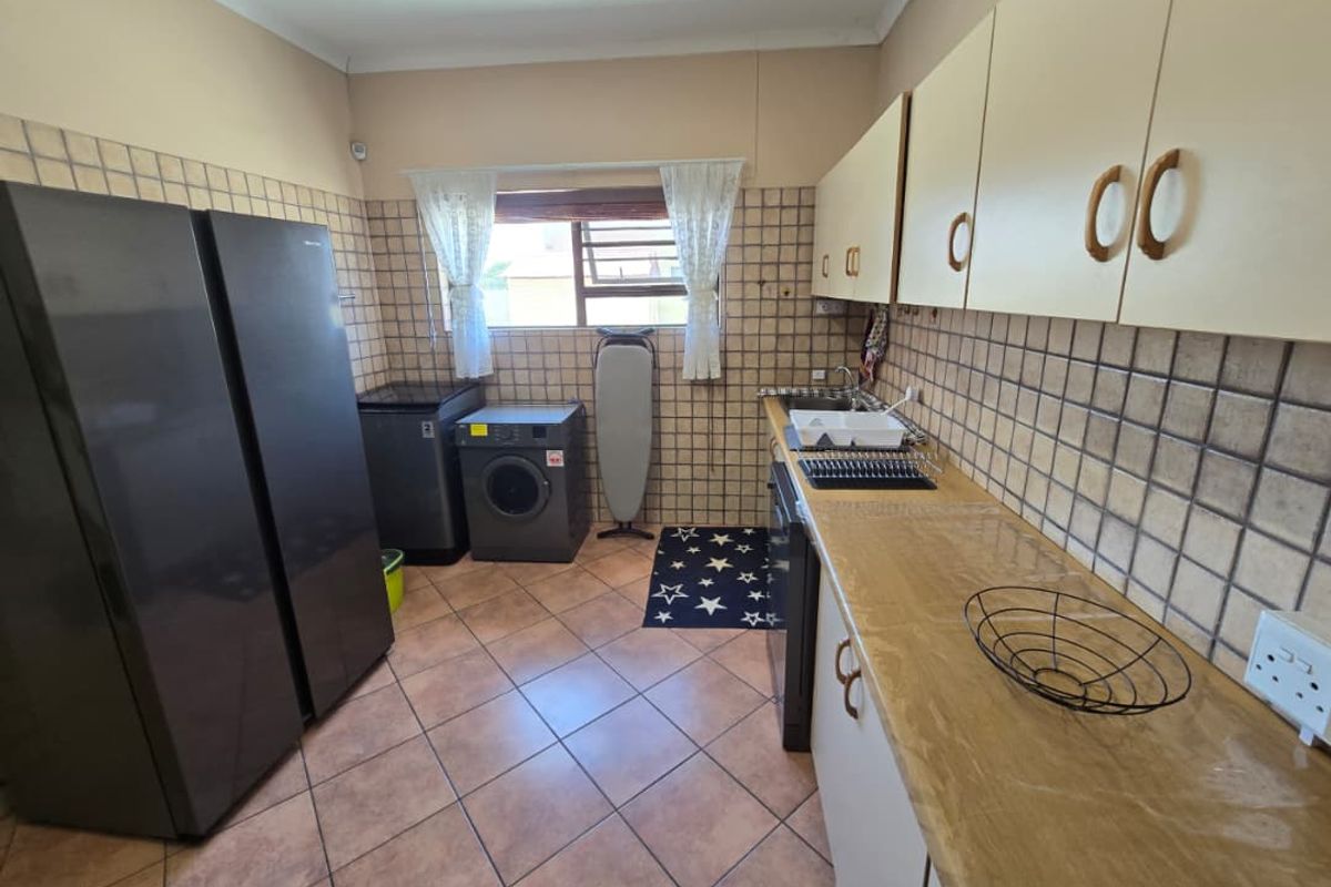 Henties Home - Photo 5