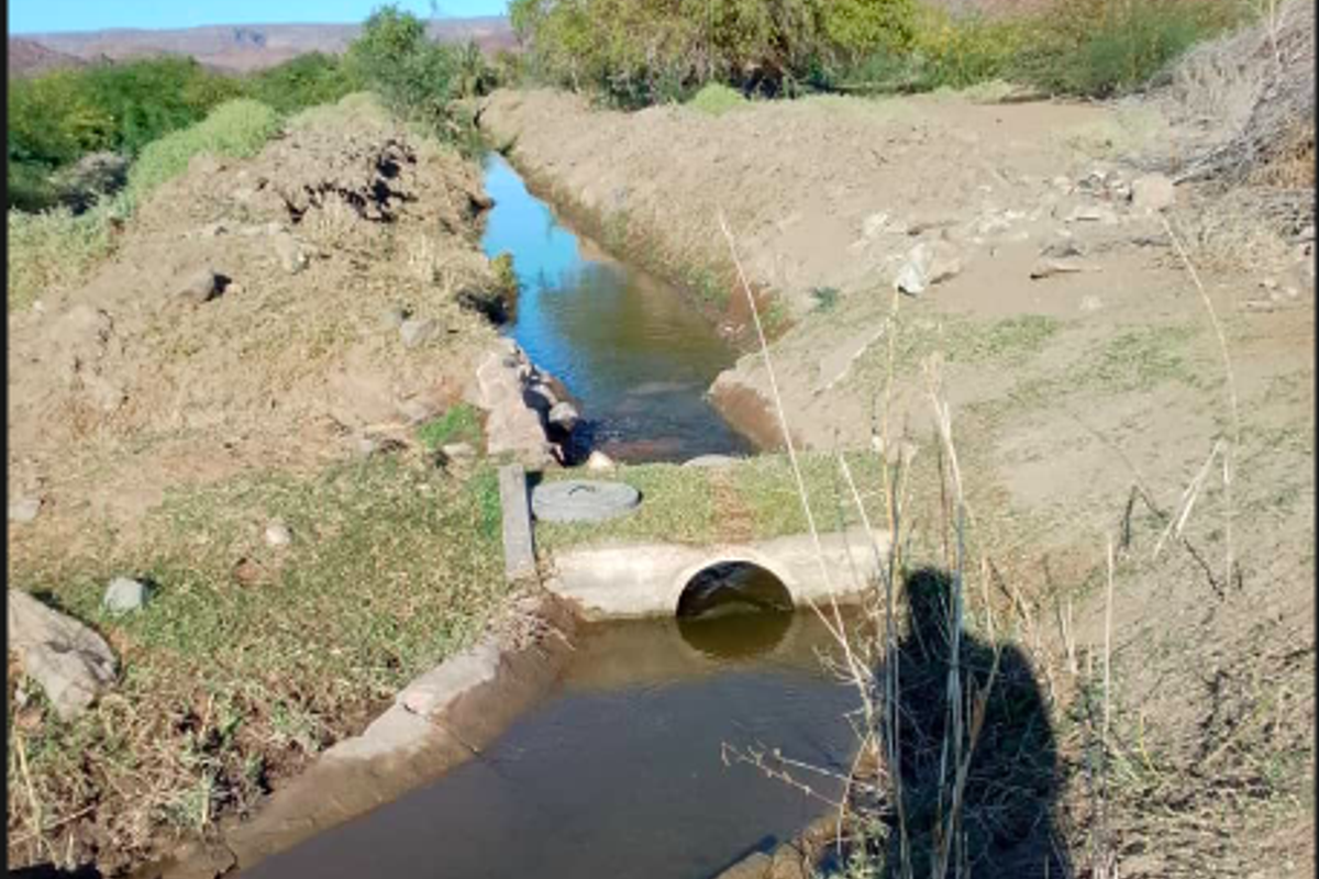 Irrigation farm located near Noordoewer with canal water available. - Photo 3