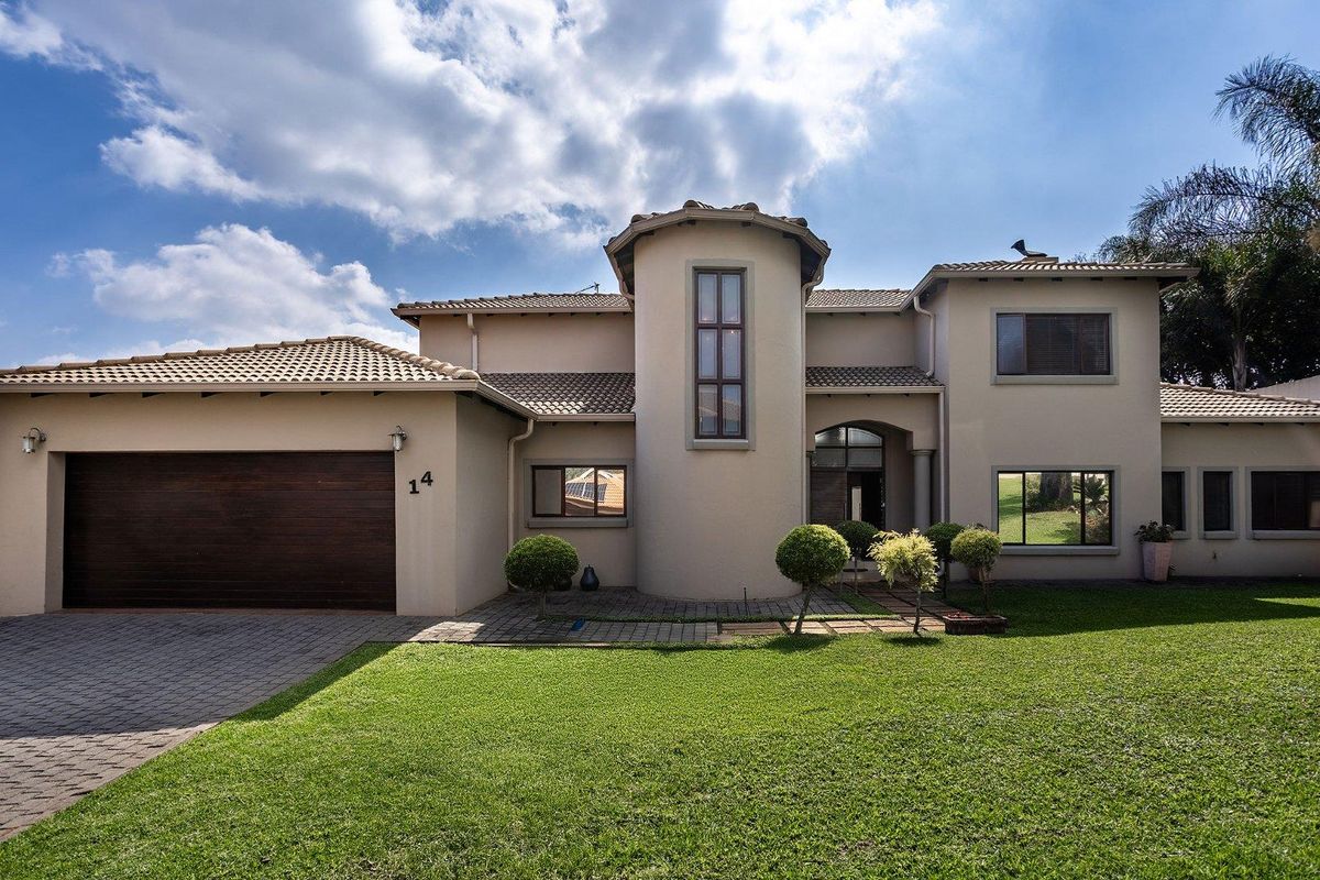 Stunning 4-Bedroom Family Home in Prime Security Estate Location - Photo 2