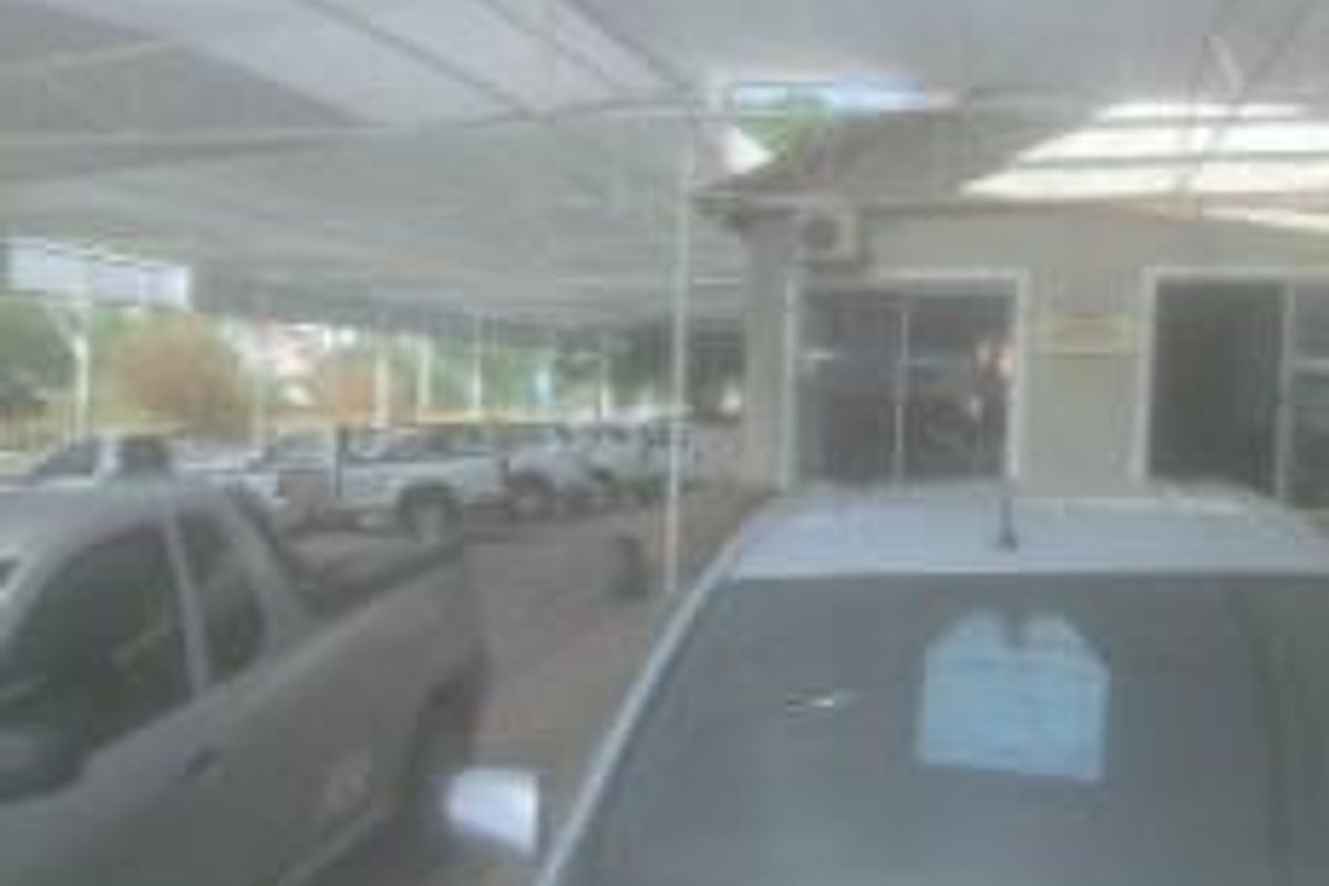 BUSINESS ZONED PREMISES FOR SALE  - Windhoek North - Photo 4