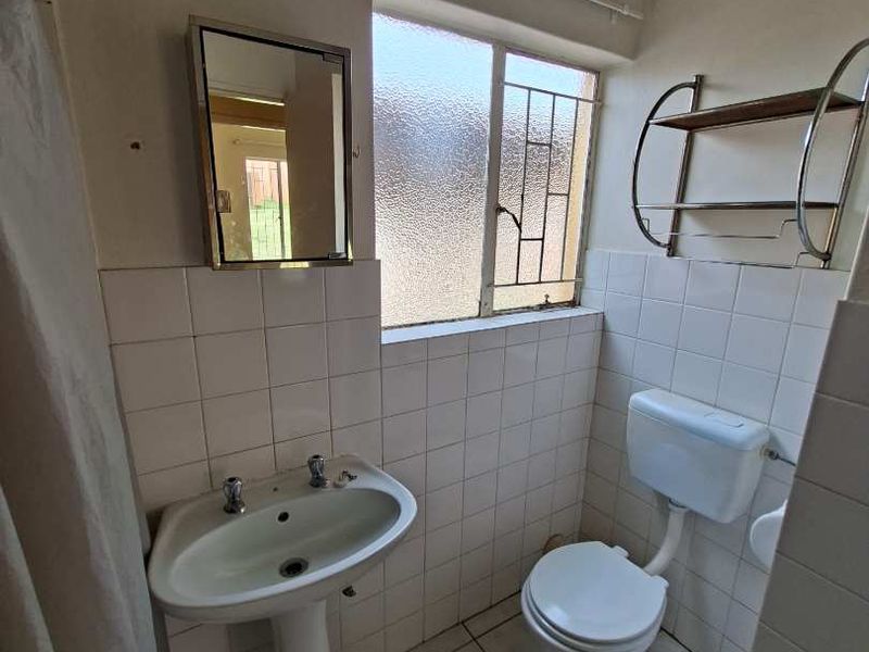 Charming and Comfortable Apartment – Perfect for Easy Living - Photo 8