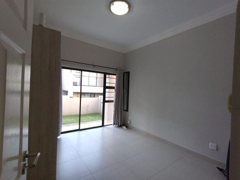 Modern Luxury Meets Secure Living – Stunning 4-Bedroom Townhouse in Shellyvale! - Photo 10