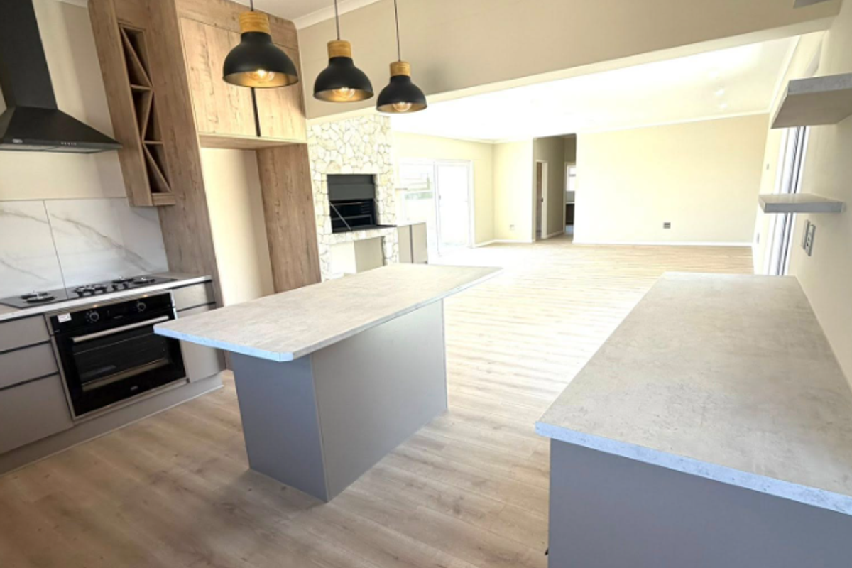 Brand New Home in Rossmund! Under - Construction - Photo 2