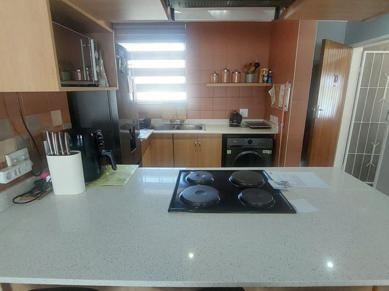 Spacious Open-Plan Living in Verwoerdpark – Ideal Starter Home - Photo 3