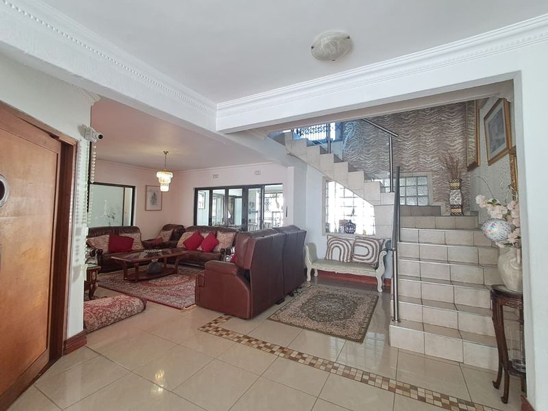 4 Bedroom House for Sale in Brackendowns - Photo 7