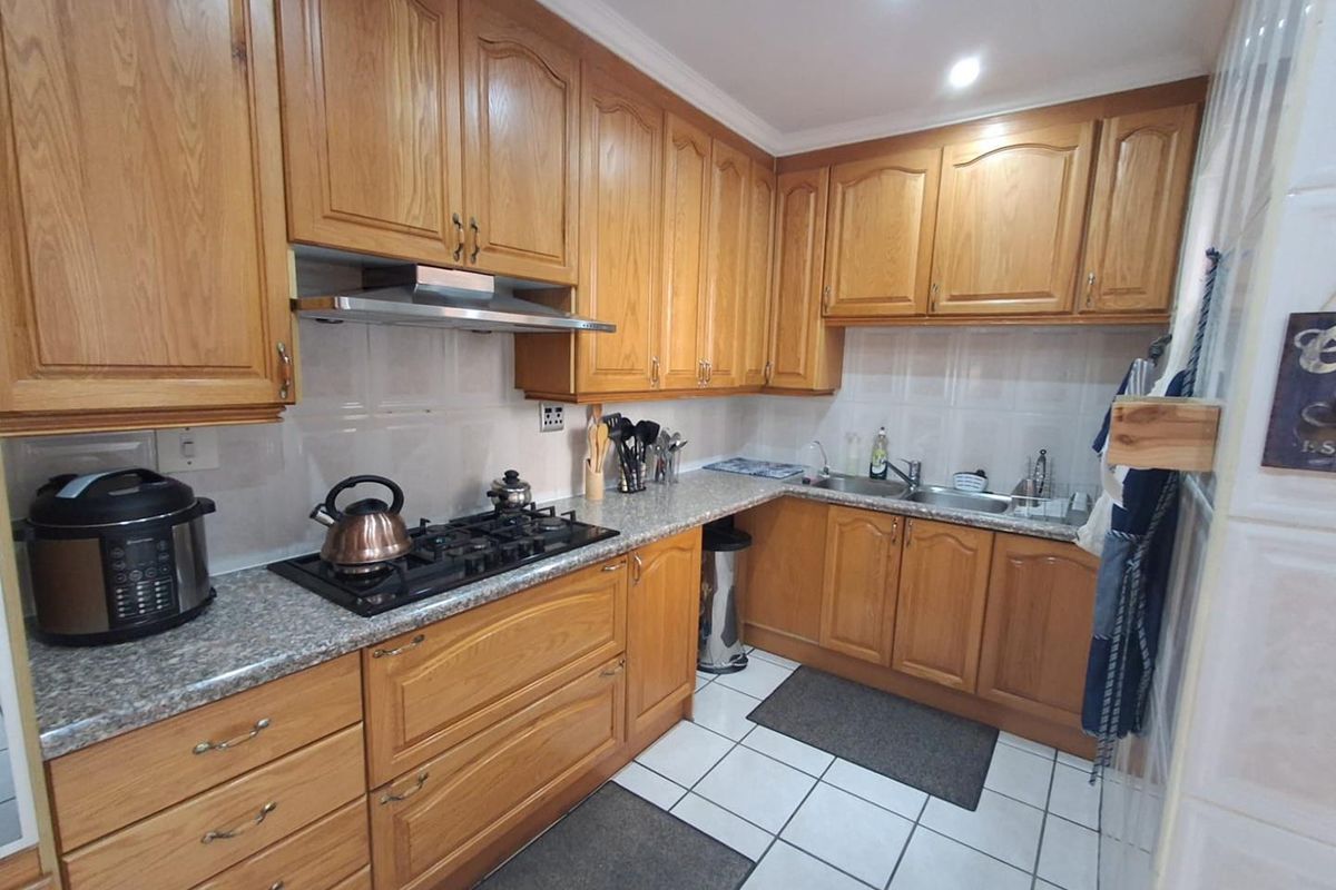 PET FRIENDLY FAMILY TOWNHOUSE - NEW REDRUTH - Photo 5