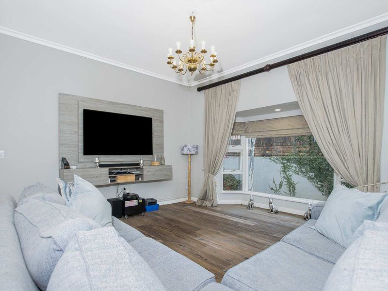 4 Bedroom House for Sale in Dainfern Golf Estate - Photo 5