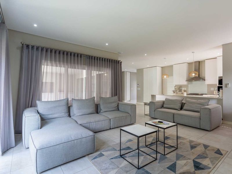 Elegant Five-Bedroom Home with Relaxing Outdoor Areas in Le Domaine Neighbourhood on Val de Vie Estate - Photo 8
