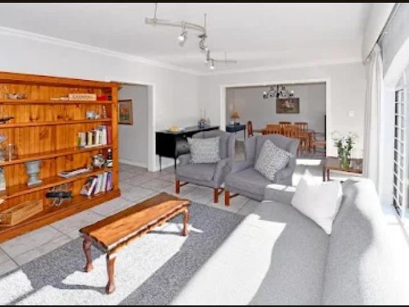 3 Bedroom immaculately renovated townhouse in Borrowdale drive - Photo 3