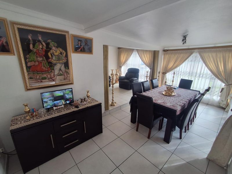 YOUR FOREVER HOME IN THE HEART OF GLENVISTA - Photo 6