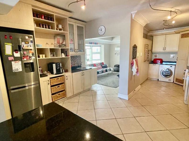 Ocean fronModern Ocean-Front - La Lucia Bay Townhouse for Sale | Umhlanga Rocks - Photo 10