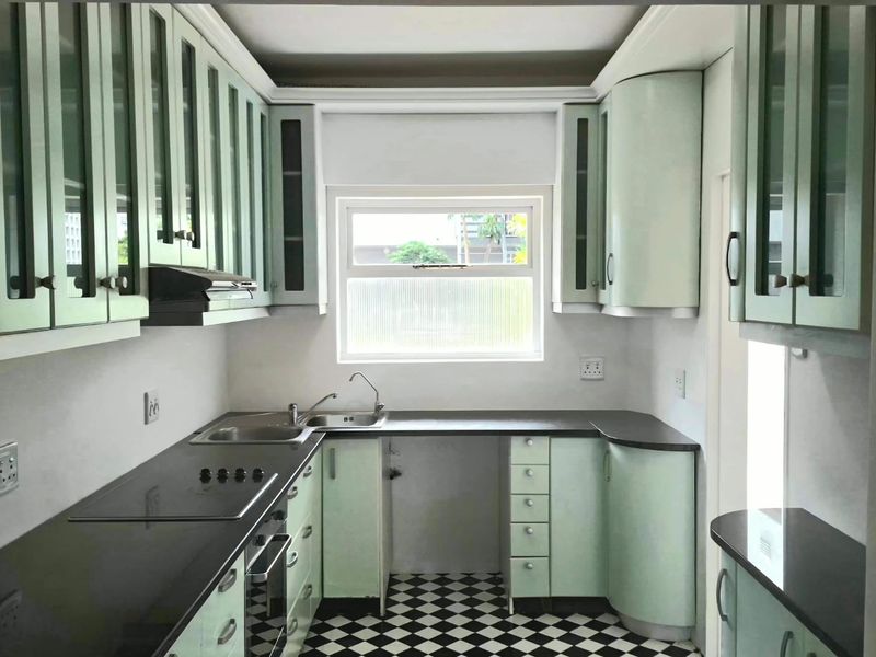 Unfurnished 2 bedroom/1 bathroom, ready to move in right away! - Photo 3