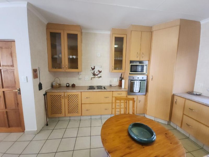 2 BEDROOM TOWNHOUSE FOR SALE IN A RETIREMENT VILLAGE ANNLIN PRETORIA - Photo 5